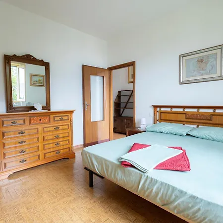 Housecurti1 * Sorico